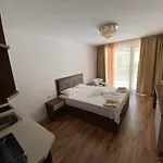 Apartments Pomorie Апартаменты *