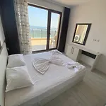Апартаменты Apartments Pomorie *