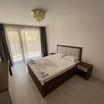 Apartments Pomorie Апартаменты