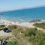Apartments Pomorie Апартаменты *