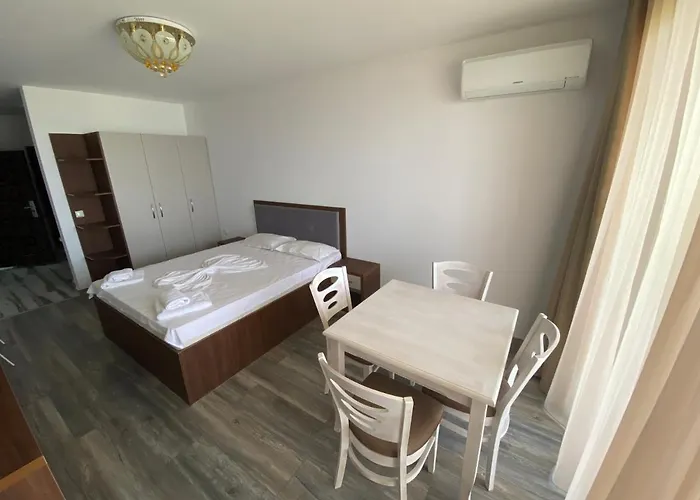 Apartments Pomorie * Ahyolu