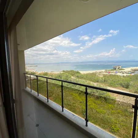 아파트 Apartments Pomorie