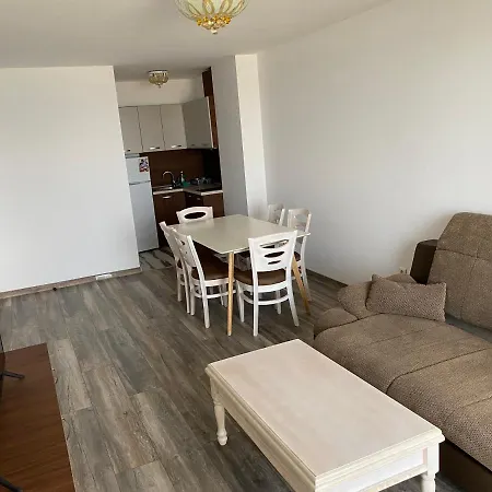 아파트 Apartments Pomorie