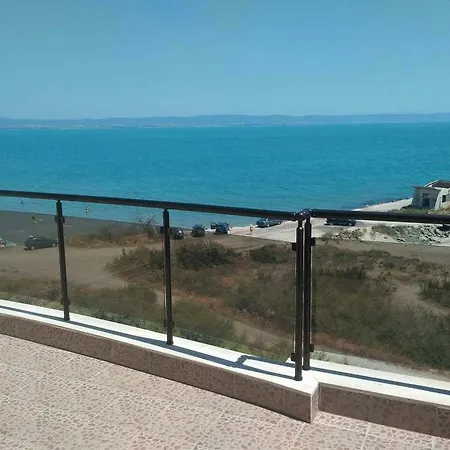 아파트 Apartments Pomorie